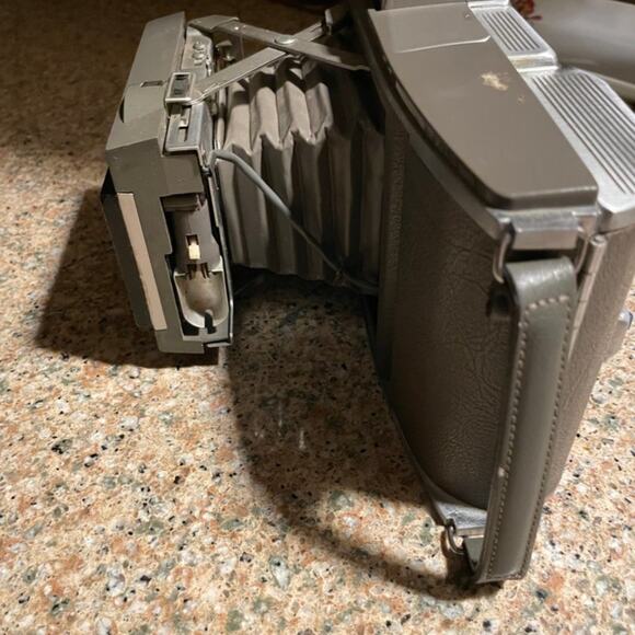 Vintage Polaroid Automatic 320 Land Camera W/ Original Manual - Picture 2 of 3